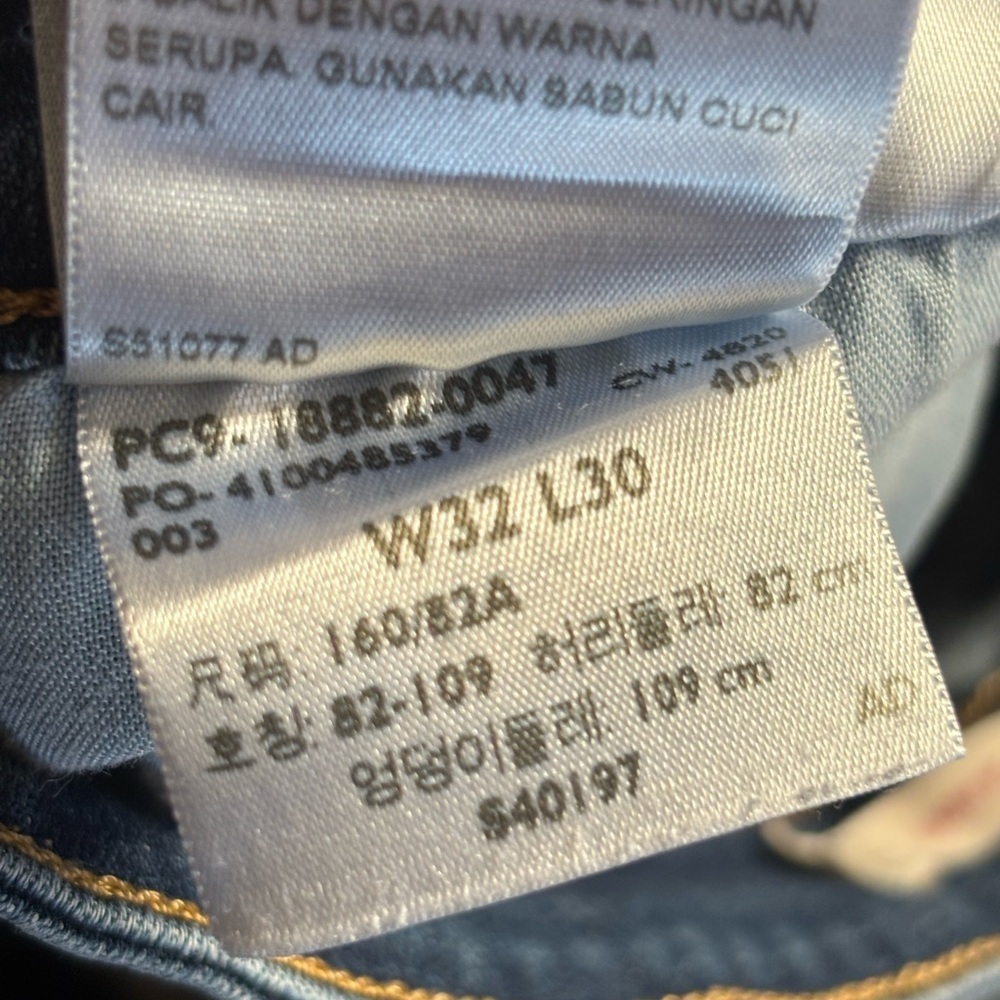 Levi's 721 Women's Skinny Jeans in Deep Blue - Picture 7 of 11
